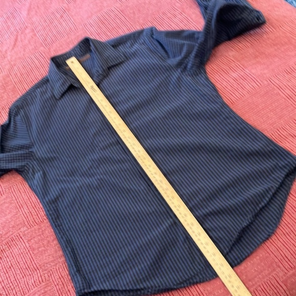 Perry Ellis men’s medium casual button down Checkered indigo Shirt - faded - Picture 10 of 16